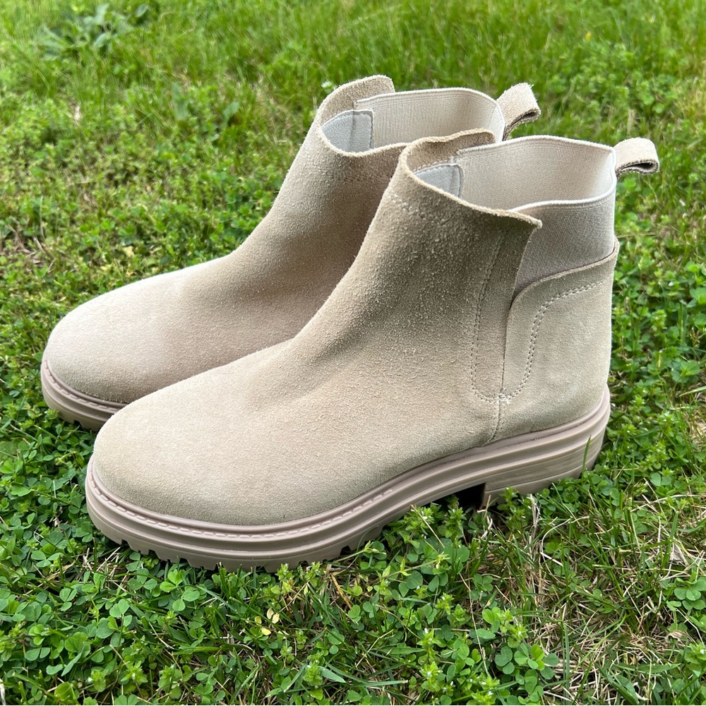 NWOT Steve Madden Woman’s Sand Suede Moira Comfortable Boot Size 8 - Picture 4 of 11
